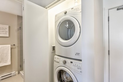 Photo 24 at 402 - 1061 Marine Drive, Norgate, North Vancouver