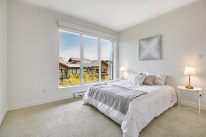 Photo 15 at 402 - 1061 Marine Drive, Norgate, North Vancouver