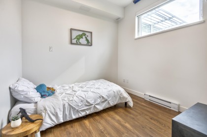 Photo 21 at 402 - 1061 Marine Drive, Norgate, North Vancouver