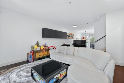 Photo 11 at 17 - 5879 Gray Avenue, University VW, Vancouver West