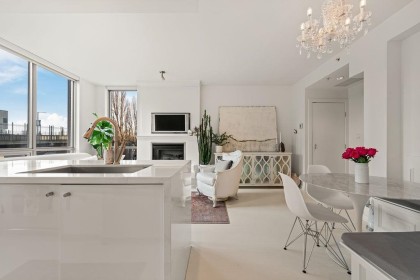 Photo 6 at 601 - 1005 Beach Avenue, West End VW, Vancouver West