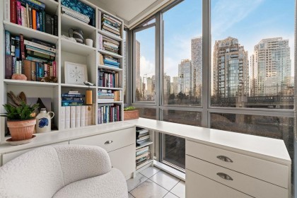 Photo 16 at 601 - 1005 Beach Avenue, West End VW, Vancouver West