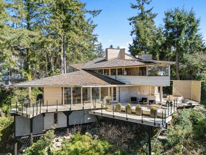 Photo 1 at 6011 Eagleridge Drive, Eagleridge, West Vancouver
