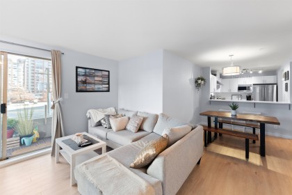 Photo 12 at 304 - 137 W 17th Street, Central Lonsdale, North Vancouver