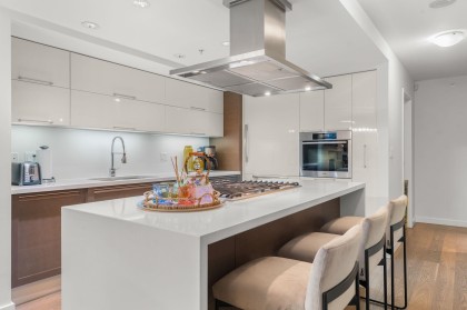 Photo 13 at 903 - 8 Smithe Mews, Yaletown, Vancouver West