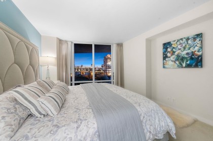 Photo 24 at 903 - 8 Smithe Mews, Yaletown, Vancouver West