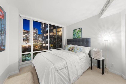 Photo 30 at 903 - 8 Smithe Mews, Yaletown, Vancouver West