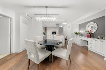 Photo 18 at 903 - 8 Smithe Mews, Yaletown, Vancouver West