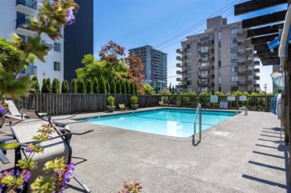 Photo 23 at 203 - 2167 Bellevue Avenue, Dundarave, West Vancouver