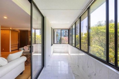 Photo 22 at 203 - 2167 Bellevue Avenue, Dundarave, West Vancouver