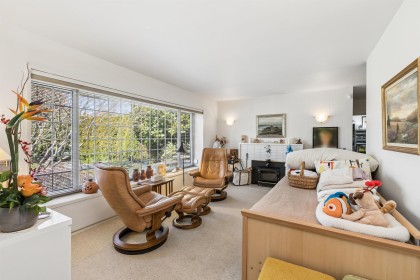 Photo 4 at 1222 Rosewood Crescent, Norgate, North Vancouver