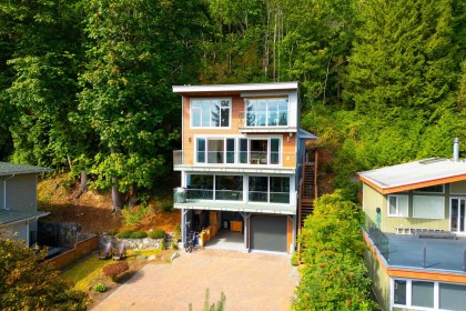 Photo 3 at 2867 Panorama Drive, Deep Cove, North Vancouver
