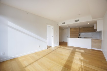 Photo 18 at 404 - 6485 Manitoba Street, Oakridge VW, Vancouver West