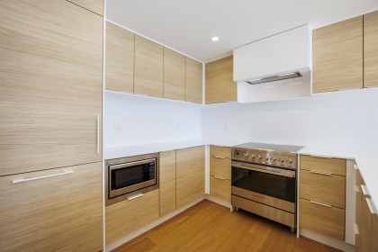 Photo 19 at 404 - 6485 Manitoba Street, Oakridge VW, Vancouver West