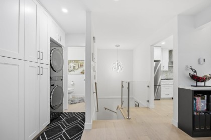 Photo 3 at 1326 W 7th Avenue, Fairview VW, Vancouver West