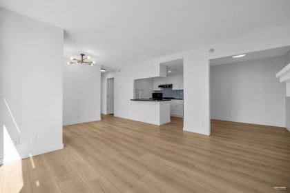 Photo 6 at 1707 - 1199 Marinaside Crescent, Yaletown, Vancouver West