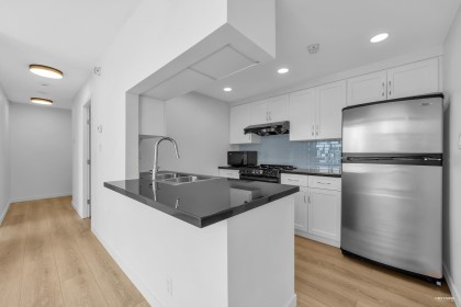 Photo 13 at 1707 - 1199 Marinaside Crescent, Yaletown, Vancouver West