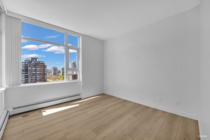 Photo 17 at 1707 - 1199 Marinaside Crescent, Yaletown, Vancouver West