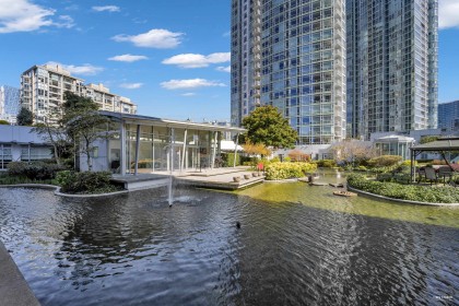 Photo 26 at 1707 - 1199 Marinaside Crescent, Yaletown, Vancouver West