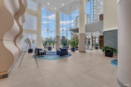 Photo 3 at 1707 - 1199 Marinaside Crescent, Yaletown, Vancouver West