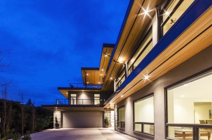 Photo 2 at 817 Younette Drive, Sentinel Hill, West Vancouver
