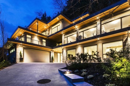 Photo 1 at 817 Younette Drive, Sentinel Hill, West Vancouver