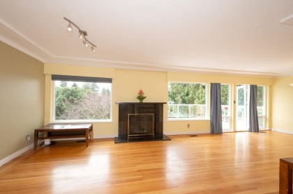 Photo 6 at 647 Blueridge Avenue, Canyon Heights NV, North Vancouver