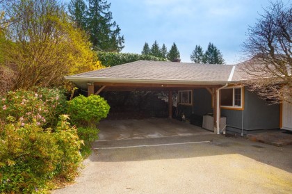 Photo 3 at 647 Blueridge Avenue, Canyon Heights NV, North Vancouver