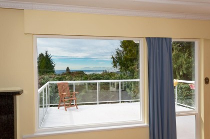 Photo 1 at 647 Blueridge Avenue, Canyon Heights NV, North Vancouver