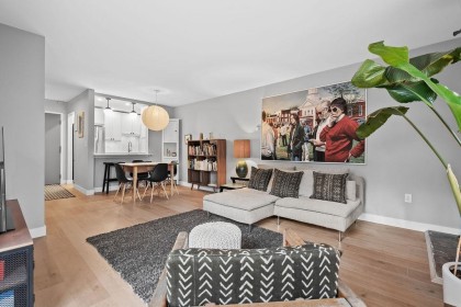 Photo 12 at 305 - 3275 Mountain Highway, Lynn Valley, North Vancouver