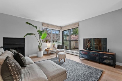 Photo 9 at 305 - 3275 Mountain Highway, Lynn Valley, North Vancouver