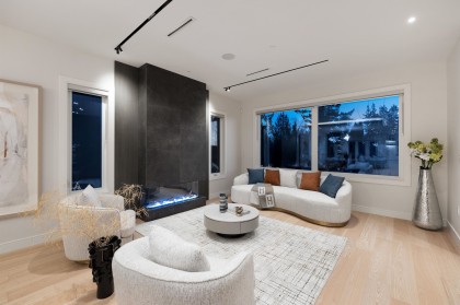 Photo 6 at 838 E 14th Street, Boulevard, North Vancouver