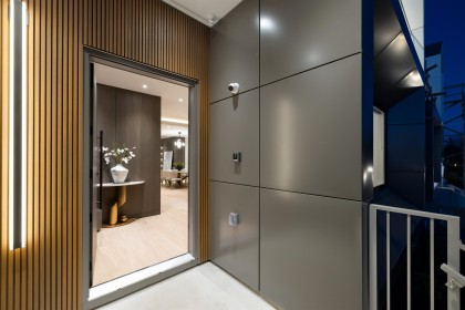 Photo 3 at 838 E 14th Street, Boulevard, North Vancouver