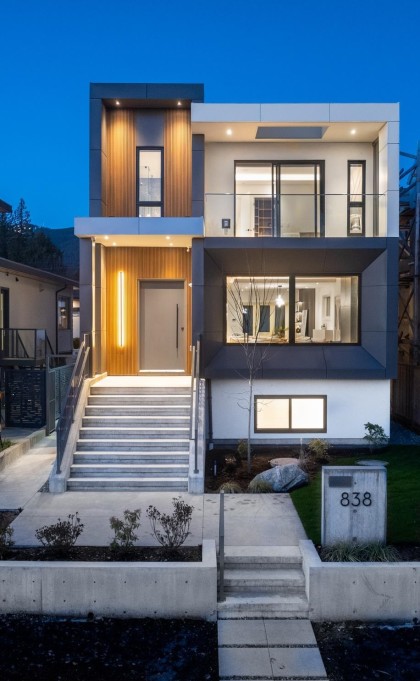 Photo 1 at 838 E 14th Street, Boulevard, North Vancouver