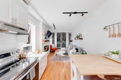 Photo 7 at 202 - 2036 York Avenue, Kitsilano, Vancouver West