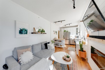 Photo 11 at 202 - 2036 York Avenue, Kitsilano, Vancouver West