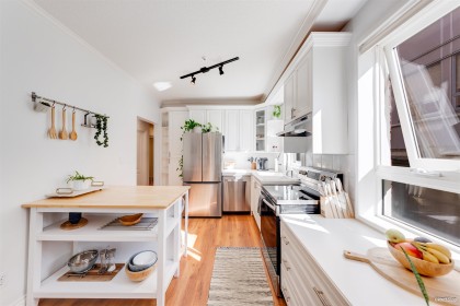 Photo 4 at 202 - 2036 York Avenue, Kitsilano, Vancouver West