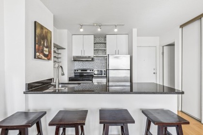 Photo 4 at 411 - 1330 Burrard Street, Downtown VW, Vancouver West