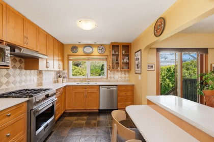 Photo 10 at 818 E 6th Street, Queensbury, North Vancouver