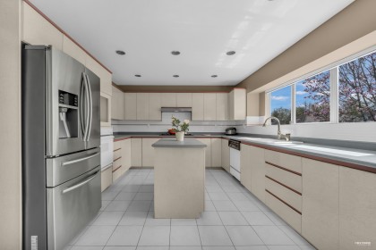 Photo 10 at 2986 W 35th Avenue, MacKenzie Heights, Vancouver West