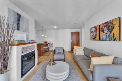 Photo 5 at 1707 - 1189 Melville Street, Coal Harbour, Vancouver West
