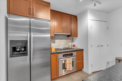 Photo 8 at 1707 - 1189 Melville Street, Coal Harbour, Vancouver West