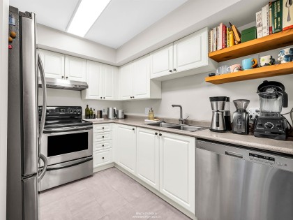 Photo 4 at 303 - 223 Mountain Highway, Lynnmour, North Vancouver