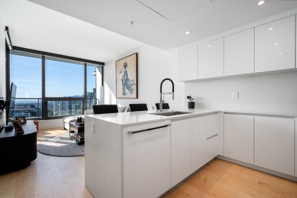 Photo 7 at 1505 - 135 E 13th Street, Central Lonsdale, North Vancouver