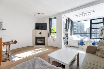 Photo 7 at 805 - 939 Homer Street, Yaletown, Vancouver West