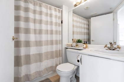 Photo 10 at 805 - 939 Homer Street, Yaletown, Vancouver West