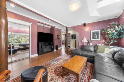 Photo 4 at 628 E 5th Street, Queensbury, North Vancouver