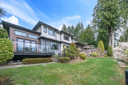 Photo 3 at 225 Tamarack Road, Upper Lonsdale, North Vancouver