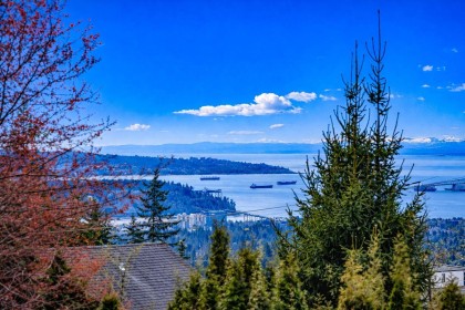 Photo 4 at 225 Tamarack Road, Upper Lonsdale, North Vancouver