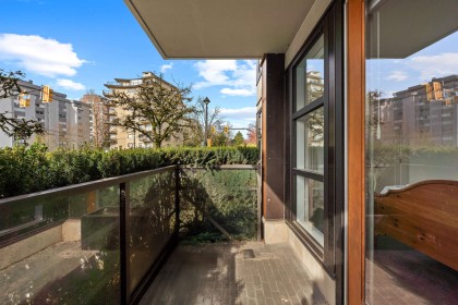 Photo 32 at 9 - 1891 Marine Drive, Ambleside, West Vancouver